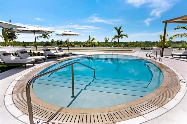 4714 N Flagler Drive 102, West Palm Beach, FL 33407