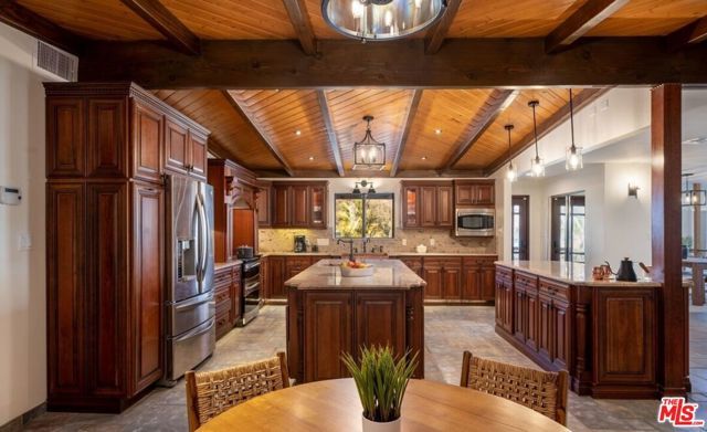 54045 Ridge Road, Yucca Valley, CA 92284