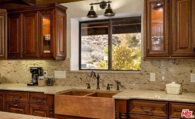 54045 Ridge Road, Yucca Valley, CA 92284