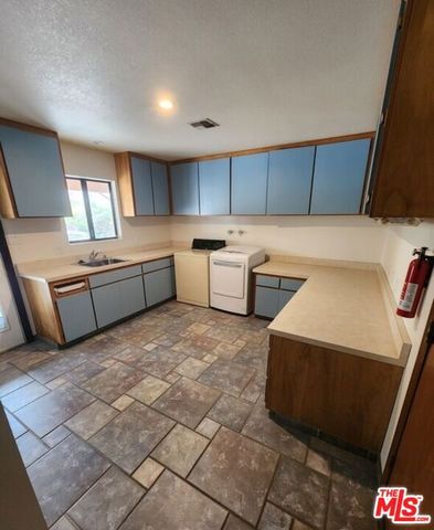 54045 Ridge Road, Yucca Valley, CA 92284