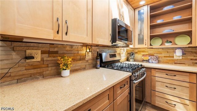 1432 SE 30th ST, Cape Coral, FL 33904