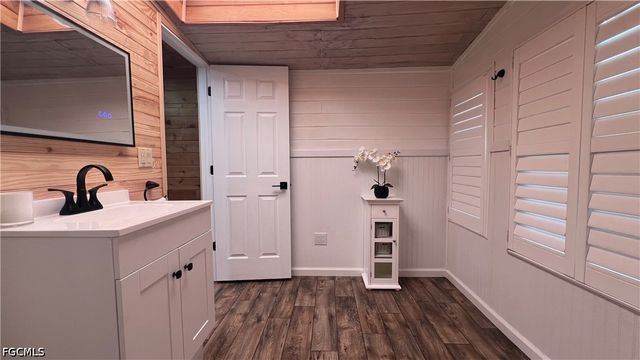 1432 SE 30th ST, Cape Coral, FL 33904