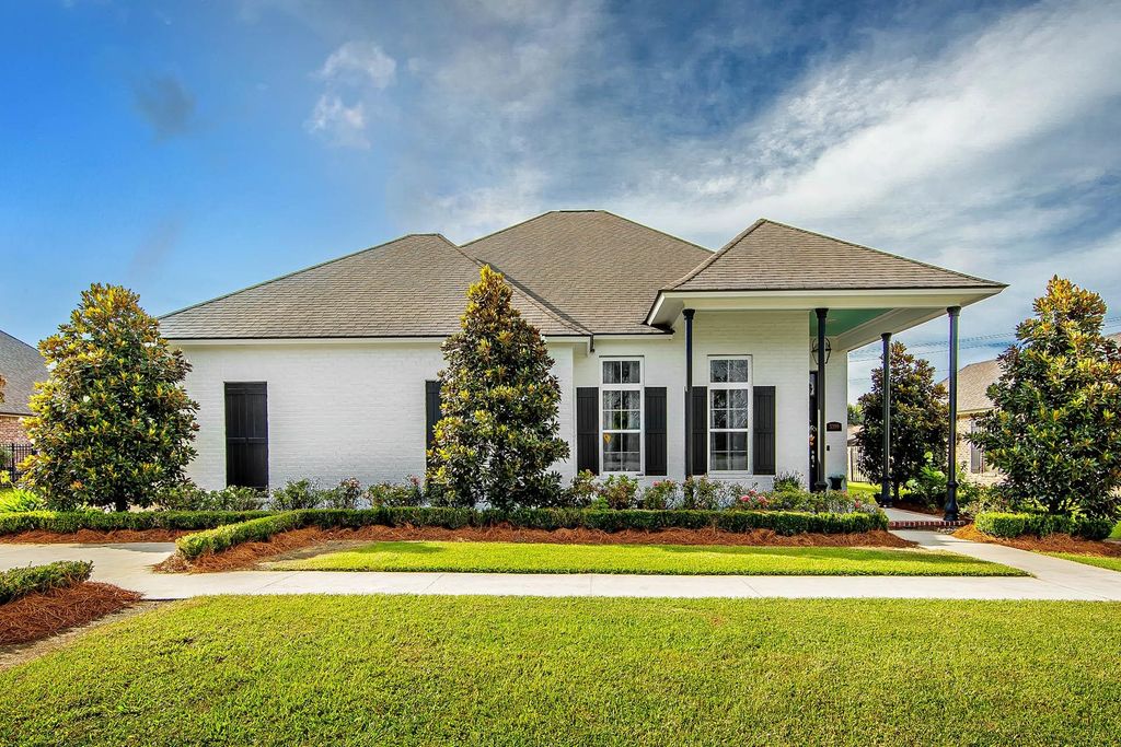 3399 Bayou Black Dr, Houma, LA 70360