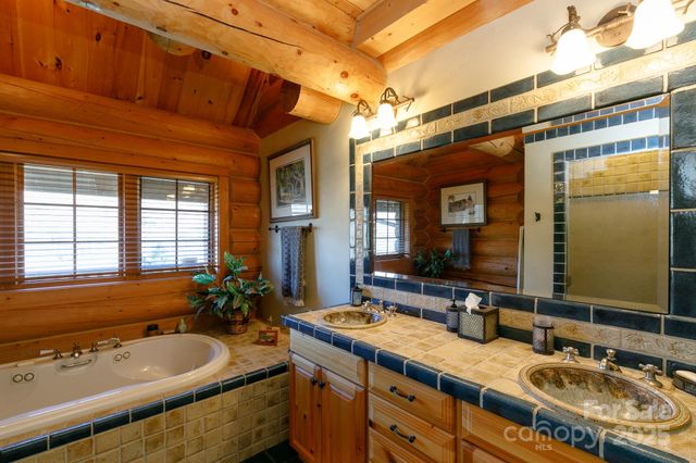 851 Austin Mountain Drive, Burnsville, NC 28714