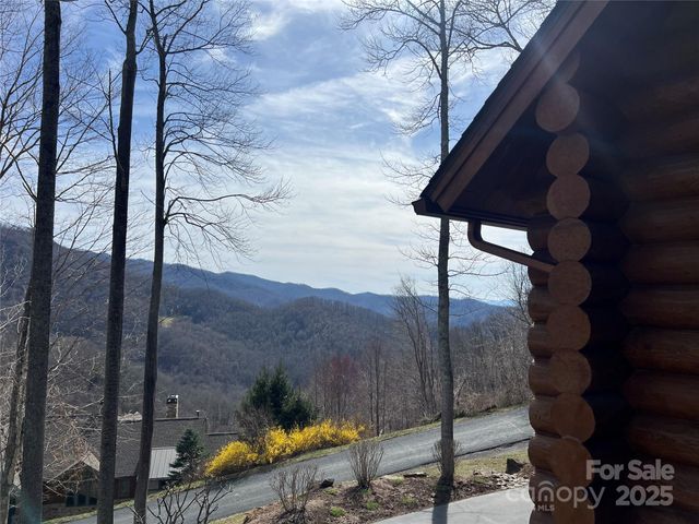 851 Austin Mountain Drive, Burnsville, NC 28714