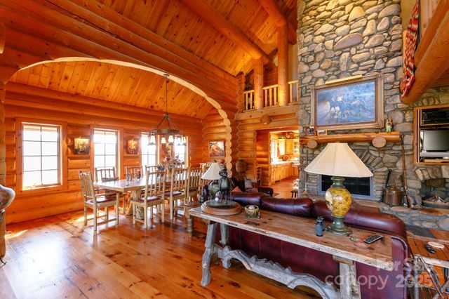 851 Austin Mountain Drive, Burnsville, NC 28714