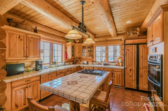 851 Austin Mountain Drive, Burnsville, NC 28714