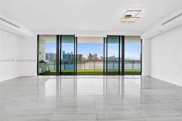 3300 NE 188th St 615, Aventura, FL 33180