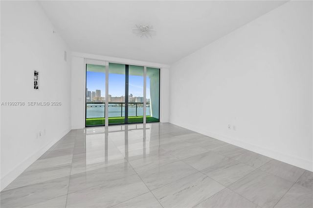 3300 NE 188th St 615, Aventura, FL 33180