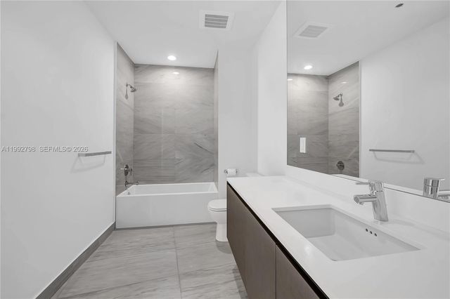 3300 NE 188th St 615, Aventura, FL 33180