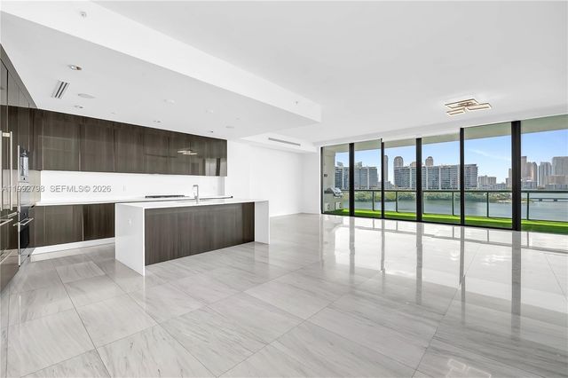 3300 NE 188th St 615, Aventura, FL 33180
