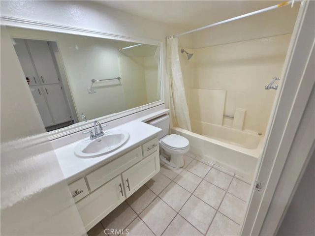 20702 El Toro, Lake Forest, CA 92630