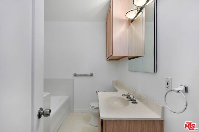 2340 Camden Avenue, Los Angeles, CA 90064