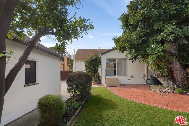 2340 Camden Avenue, Los Angeles, CA 90064