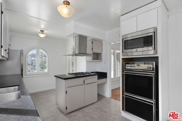 2340 Camden Avenue, Los Angeles, CA 90064