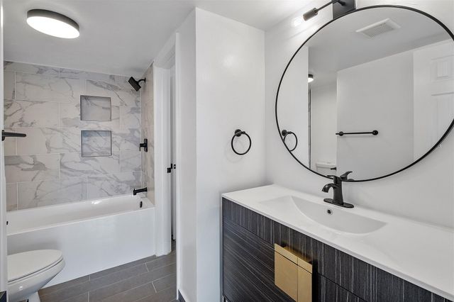 1302 NE 191st Street 323a, Miami, FL 33179