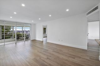 1302 NE 191st Street 323a, Miami, FL 33179