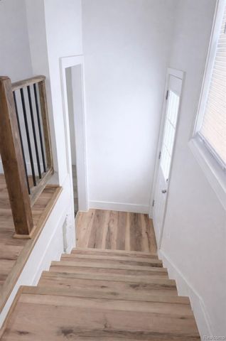 21912 Lakeview Street, St. Clair Shores, MI 48080