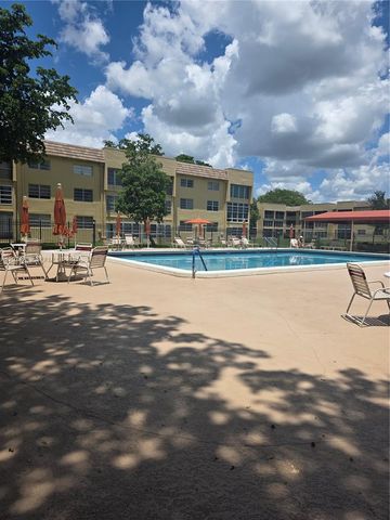 5830 NW 64th Avenue 101, Tamarac, FL 33319