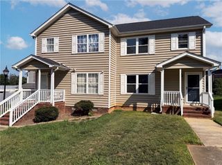 889 Salem Pointe Lane, Winston-salem, NC 27101