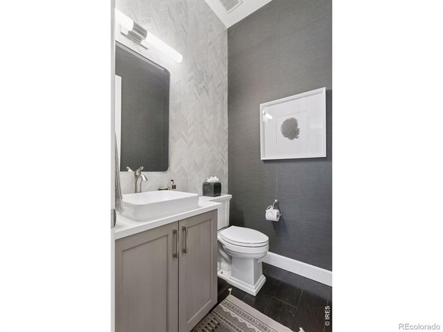 5919 S Olive Circle, Centennial, CO 80111