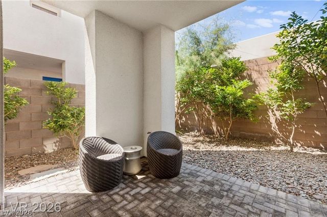 2860 Blue Key Court 2, Las Vegas, NV 89123