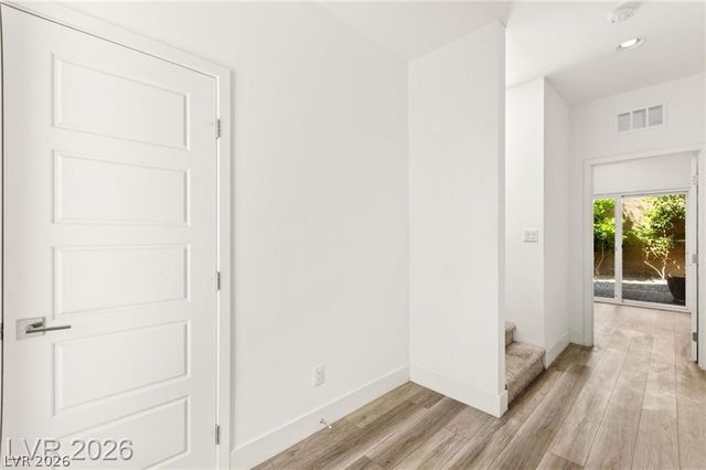 2860 Blue Key Court 2, Las Vegas, NV 89123