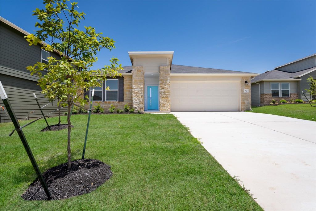496 Globe Mallow CIR, Kyle, TX 78640