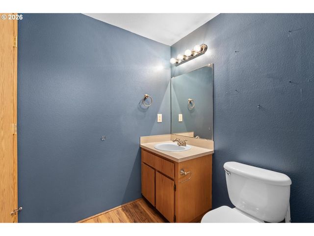 6860 N SWIFT St, Portland, OR 97203