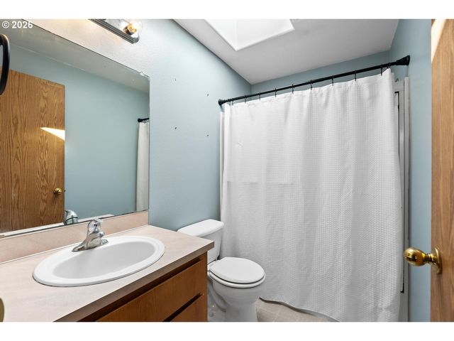 6860 N SWIFT St, Portland, OR 97203