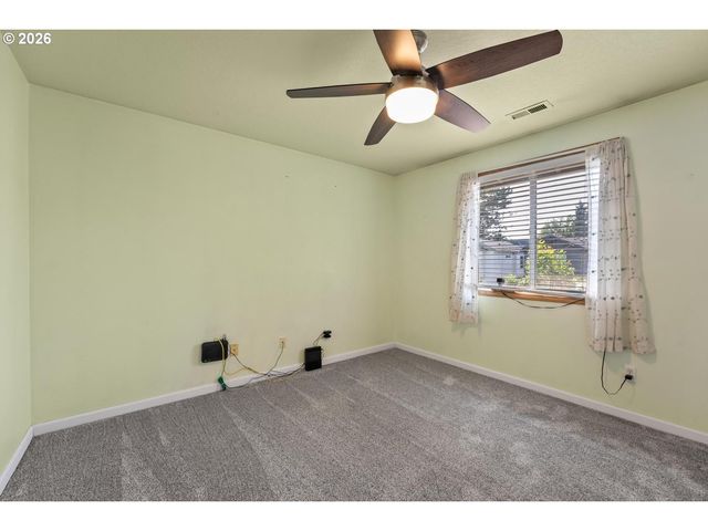 6860 N SWIFT St, Portland, OR 97203