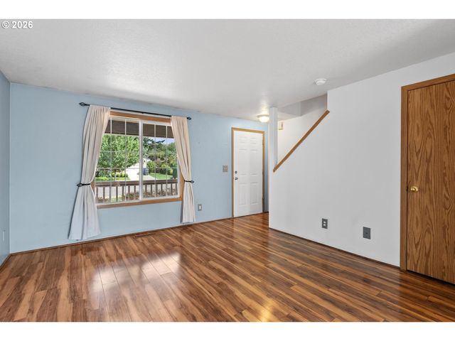 6860 N SWIFT St, Portland, OR 97203