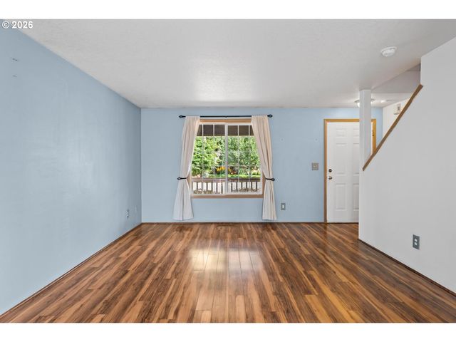6860 N SWIFT St, Portland, OR 97203