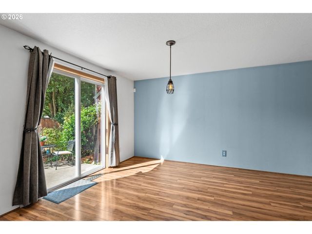 6860 N SWIFT St, Portland, OR 97203