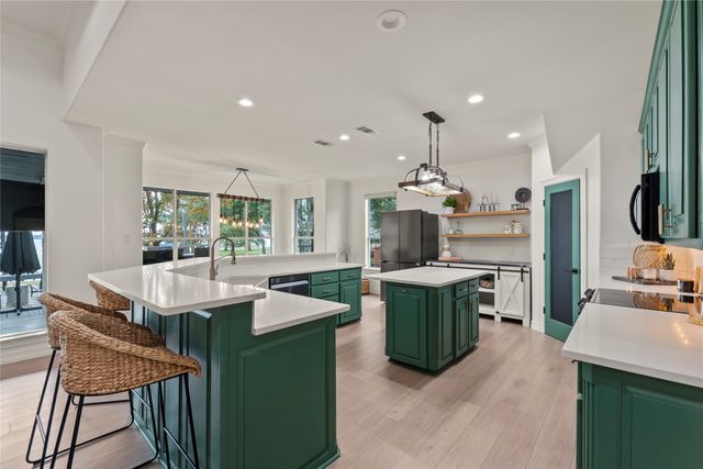 339 Autumn Wood Trail, Gun Barrel City, TX 75156