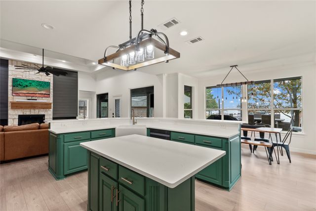 339 Autumn Wood Trail, Gun Barrel City, TX 75156