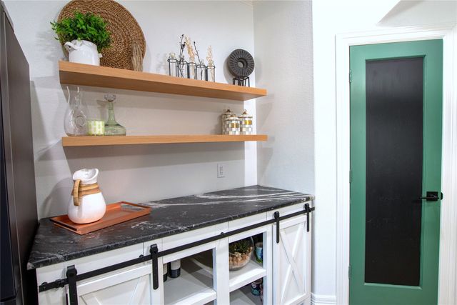 339 Autumn Wood Trail, Gun Barrel City, TX 75156