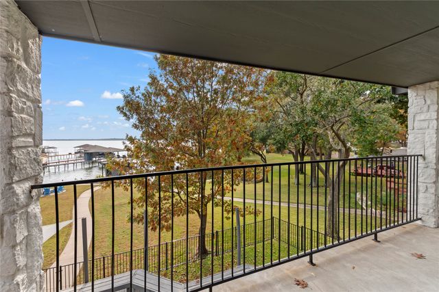 339 Autumn Wood Trail, Gun Barrel City, TX 75156