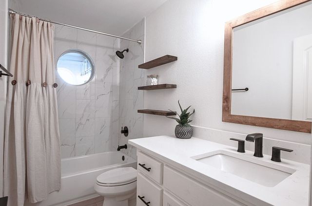 339 Autumn Wood Trail, Gun Barrel City, TX 75156