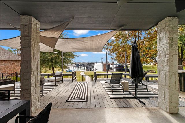 339 Autumn Wood Trail, Gun Barrel City, TX 75156