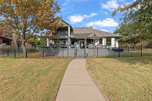 339 Autumn Wood Trail, Gun Barrel City, TX 75156