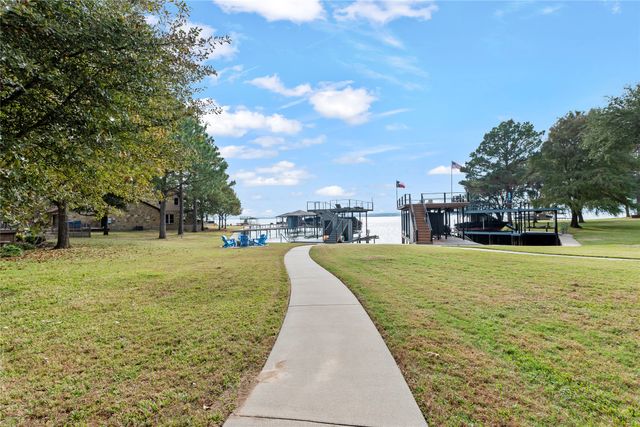 339 Autumn Wood Trail, Gun Barrel City, TX 75156