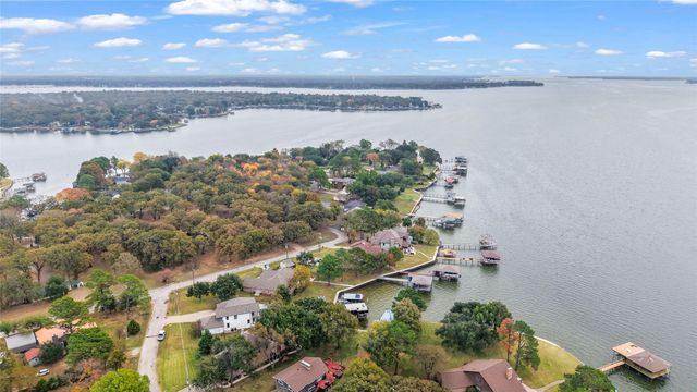 339 Autumn Wood Trail, Gun Barrel City, TX 75156