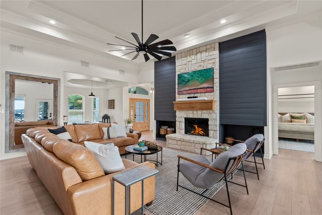 339 Autumn Wood Trail, Gun Barrel City, TX 75156