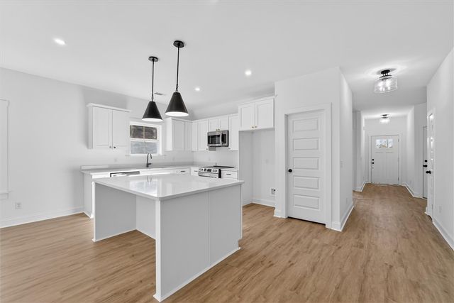 1072 Cottage Way, Darien, GA 31305