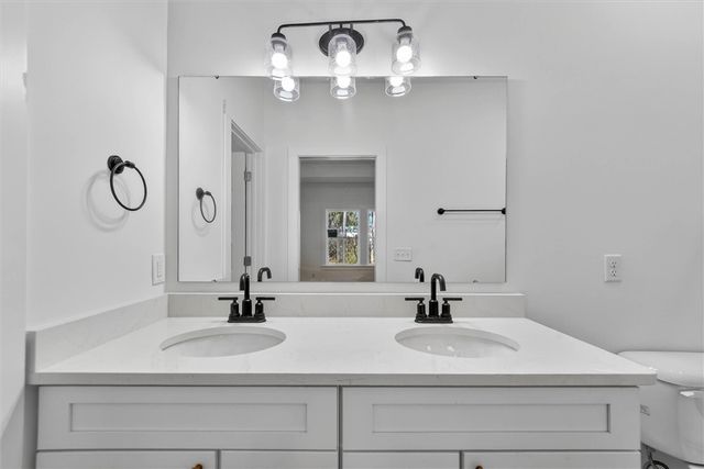 1072 Cottage Way, Darien, GA 31305