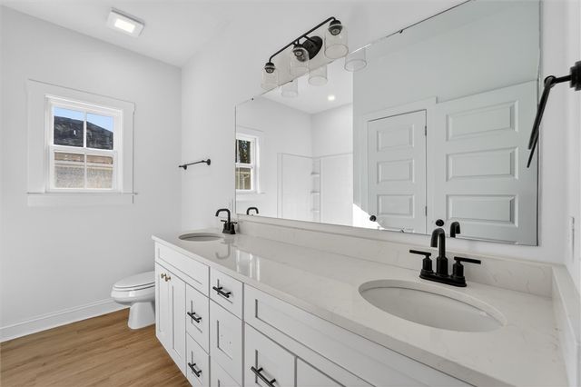 1072 Cottage Way, Darien, GA 31305