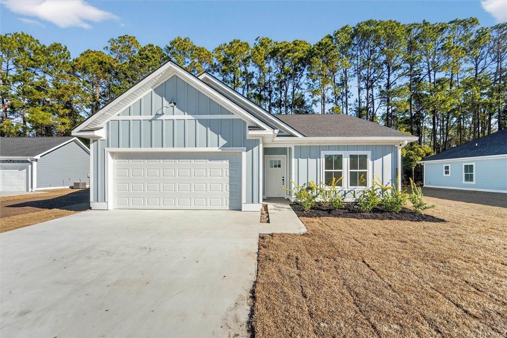 1072 Cottage Way, Darien, GA 31305