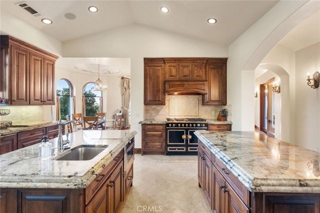 43040 Via Nariz, Temecula, CA 92590