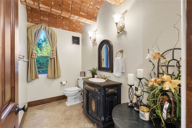 43040 Via Nariz, Temecula, CA 92590